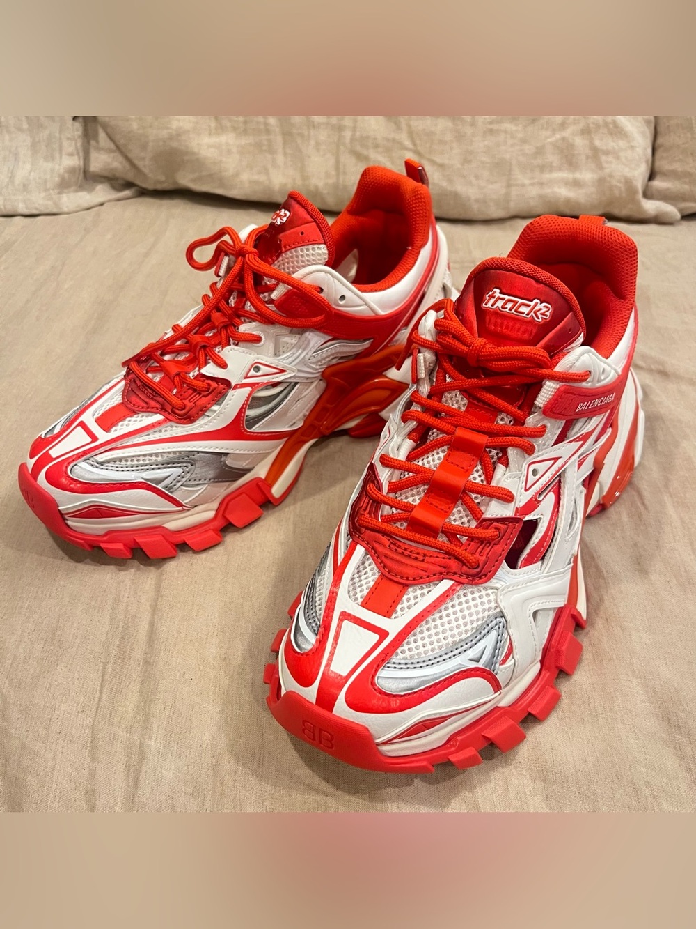$1200 Balenciaga Track.2 Runners Sneaker, White Red Grey - Picture 5 of 14